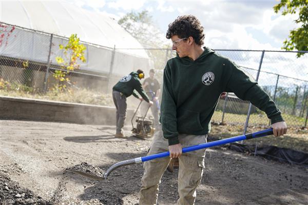 HORTICULTURE, LANDSCAPE & DESIGN students working in greenhouse